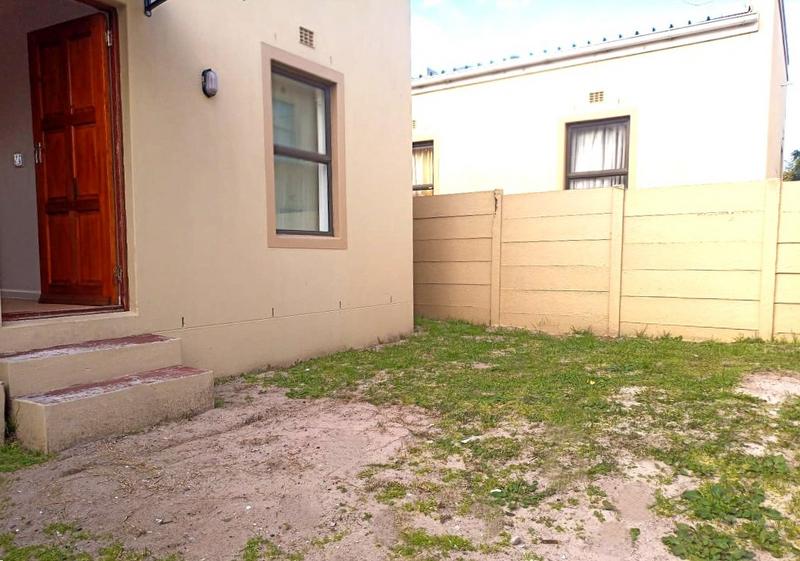 2 Bedroom Property for Sale in Bardale Village Western Cape